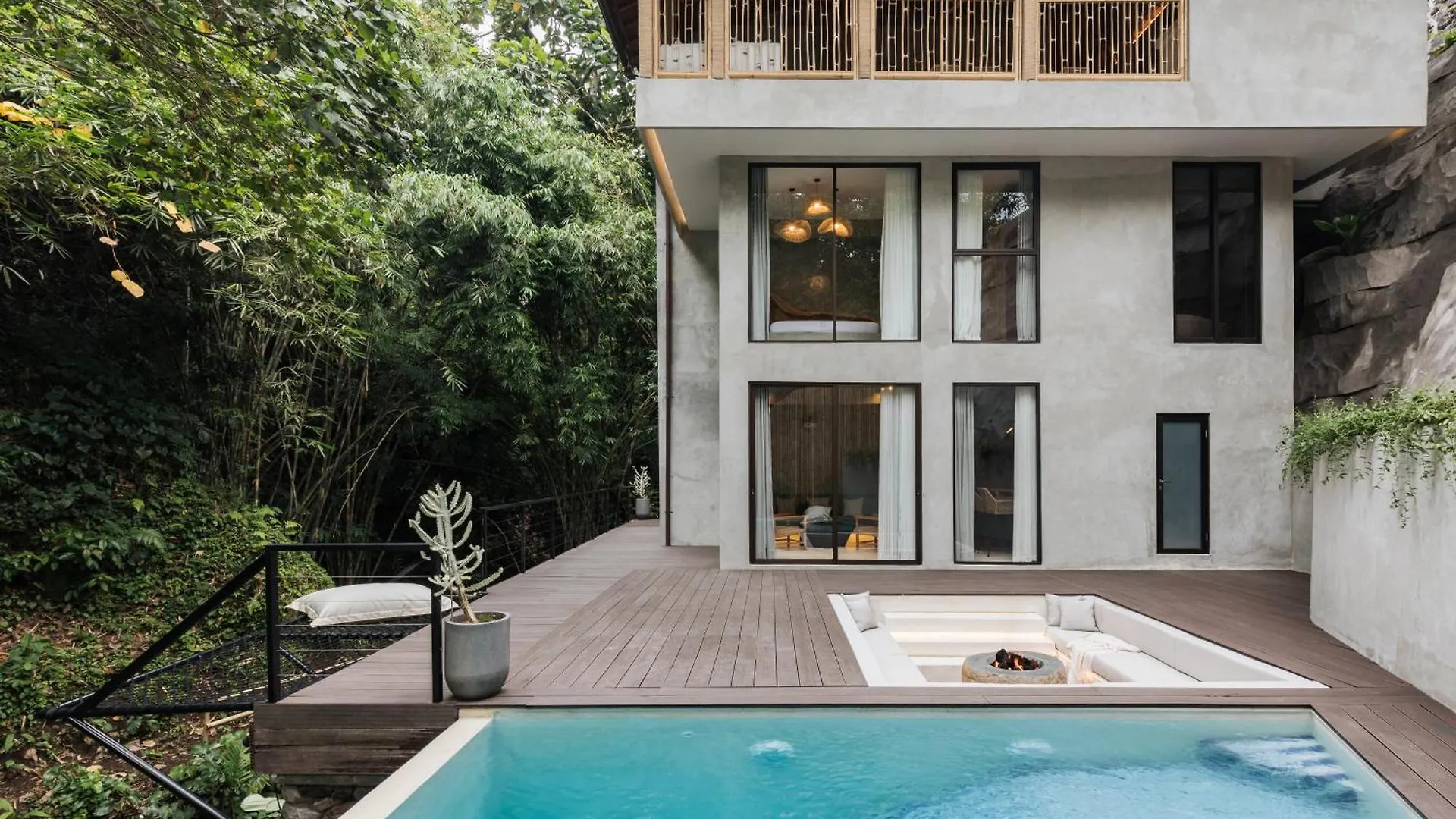 Bamboolina Jungle Villa - A Unique Retreat With Artistic Charm With River Access Ubud